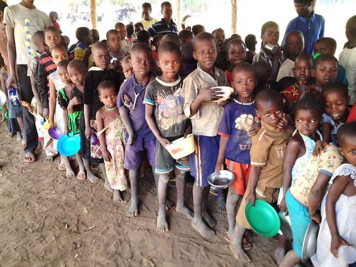 South Sudan kids in line for food